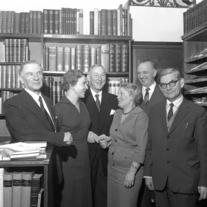 Bibliotekarier, möte i Örebro. 8 december 1958. por Örebro Kuriren - Örebro County Museum, Sweden - Public Domain.